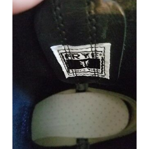 Boots - Picture 4 of 4